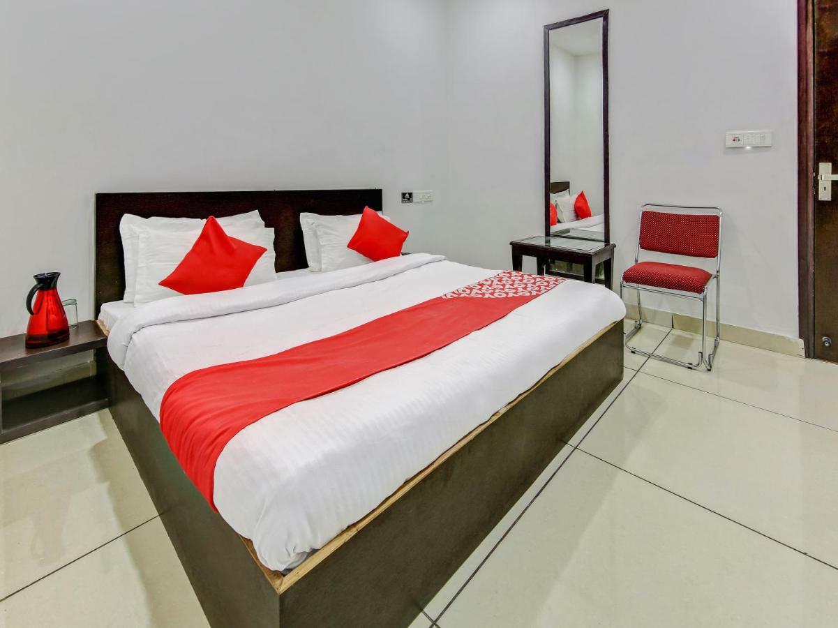 Oyo 27999 Hotel Deep Sirsa Ngoại thất bức ảnh