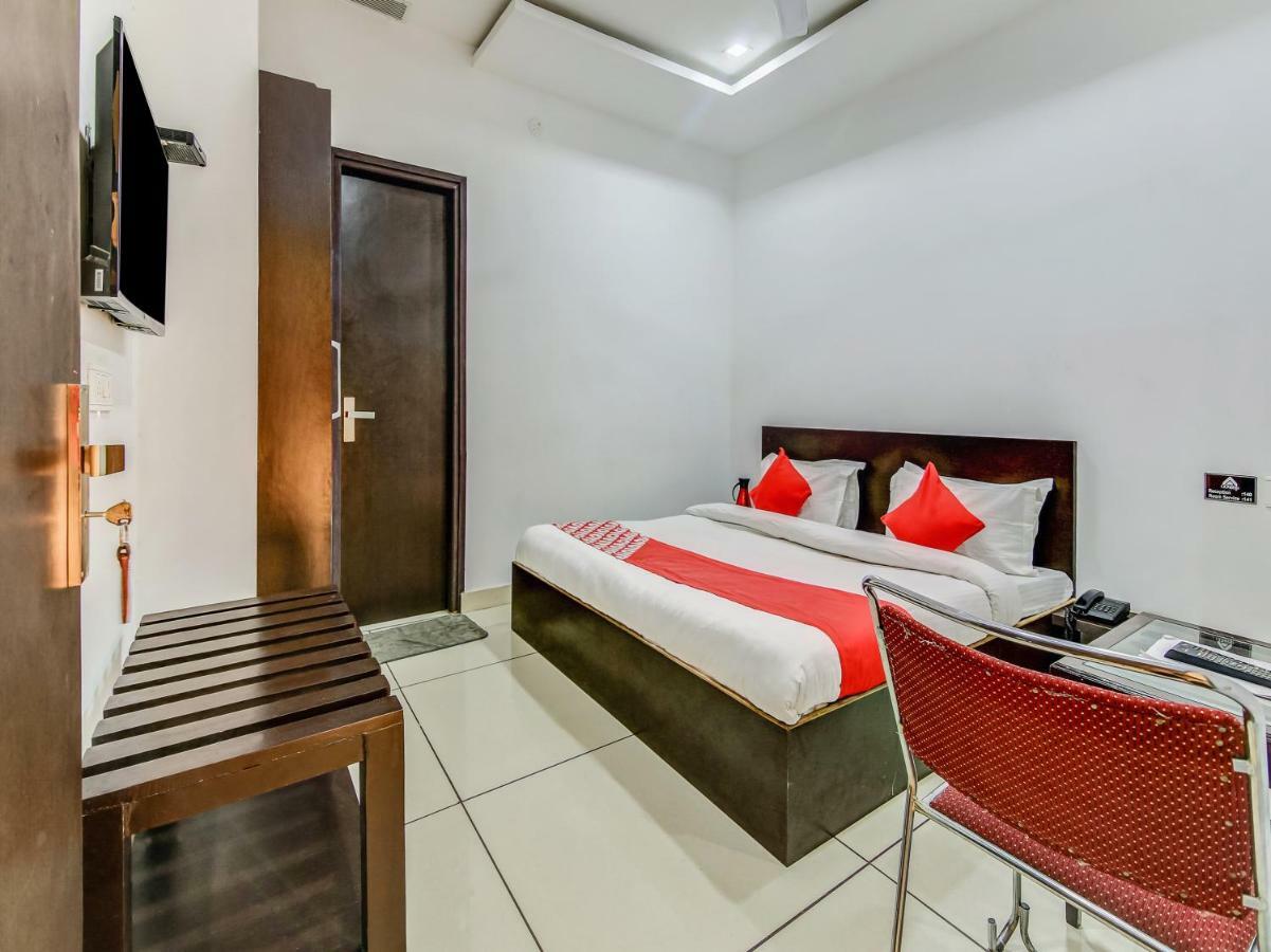 Oyo 27999 Hotel Deep Sirsa Ngoại thất bức ảnh